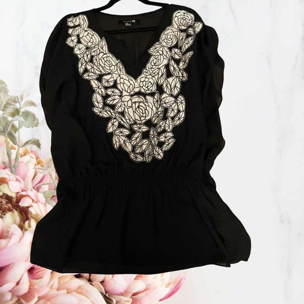 Forever 21 Y2K Boho Top Embroidered Black & White Drop Shoulder Sz M - Picture 3 of 10